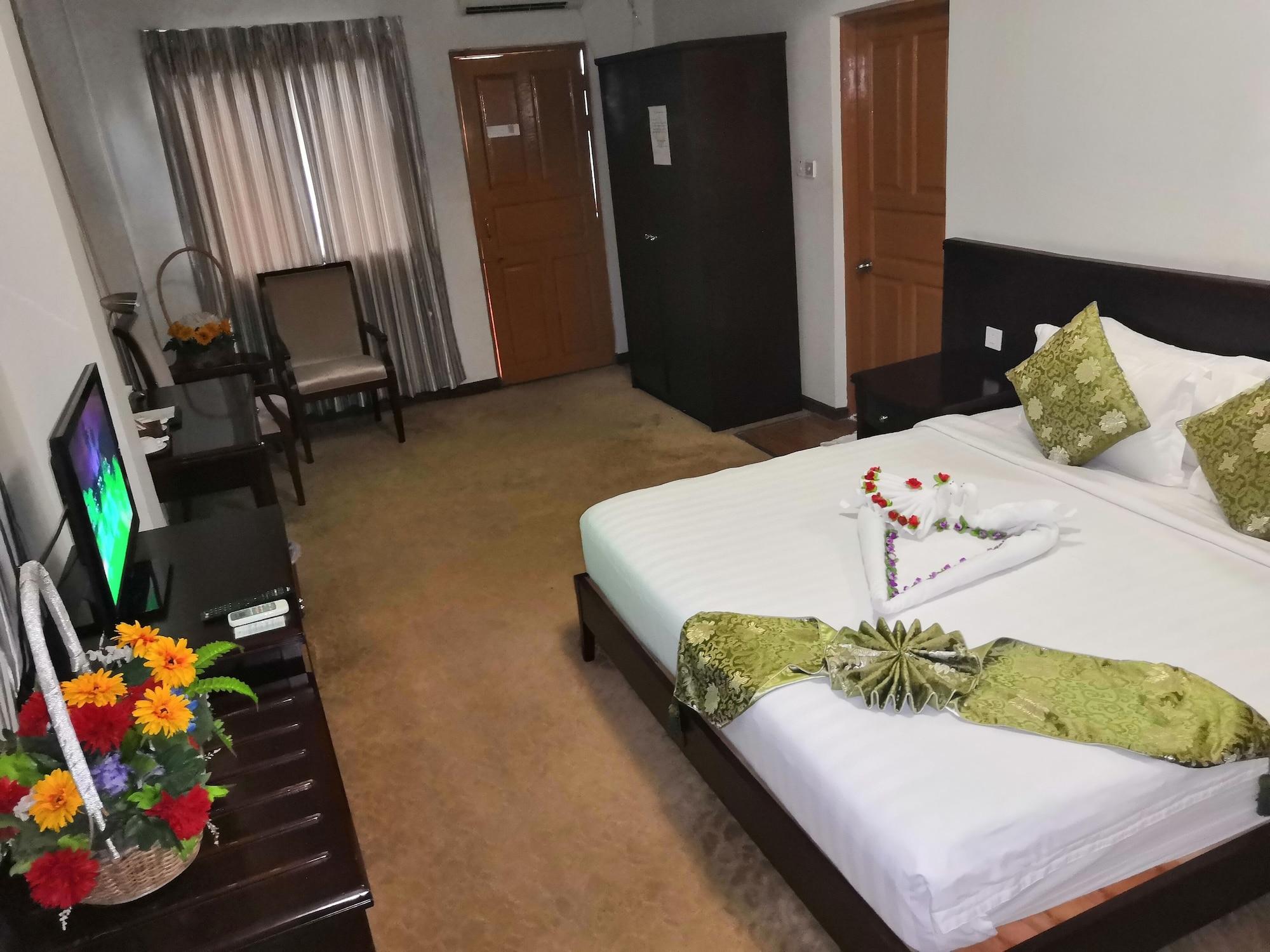 Green Leaf Hotel Янгон Экстерьер фото