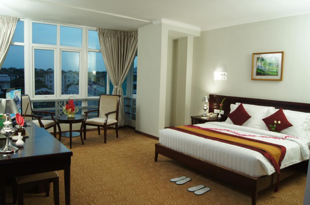 Green Leaf Hotel Янгон Экстерьер фото