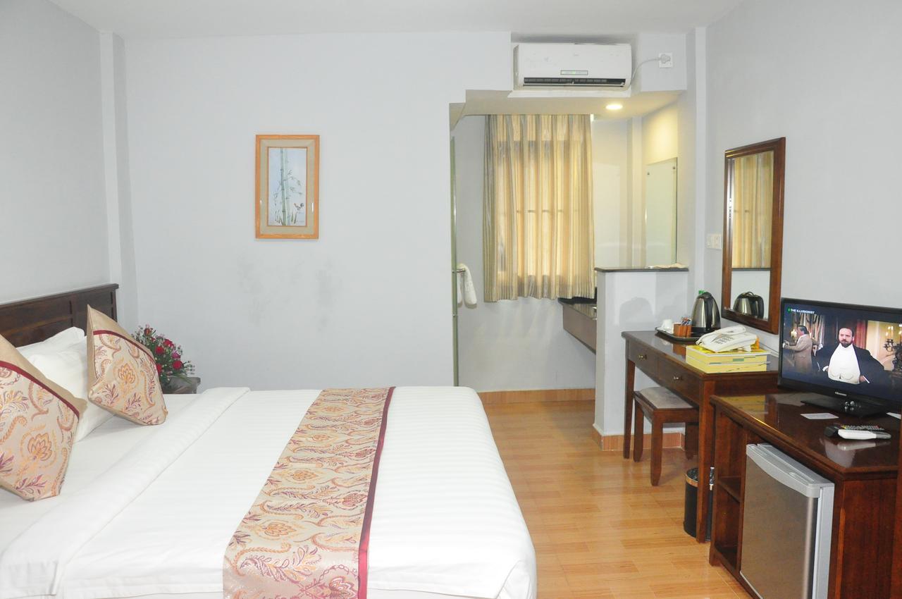Green Leaf Hotel Янгон Экстерьер фото