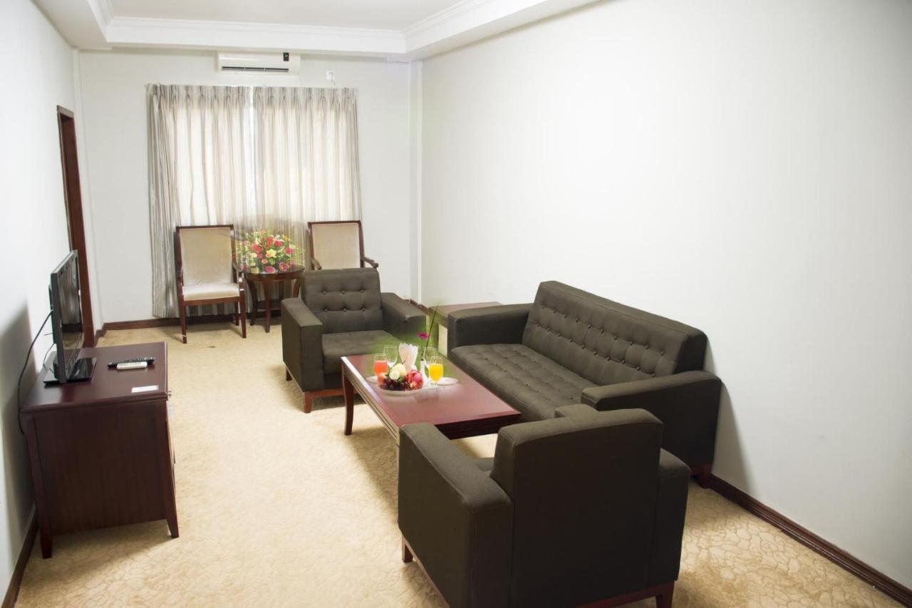 Green Leaf Hotel Янгон Экстерьер фото